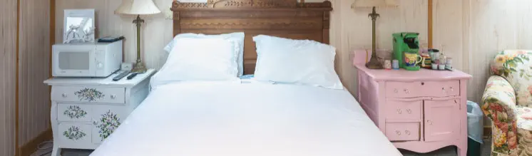 queen bed with skylights and microwave