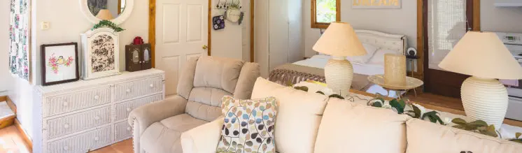 open layout suite with living room and mini kitchen